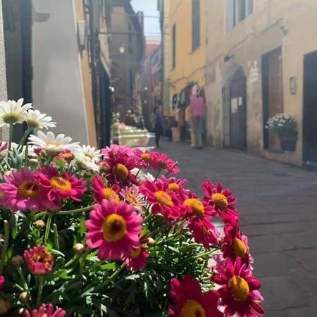 알벤가 La Casa Sulla Piazzetta 아파트 외부 사진